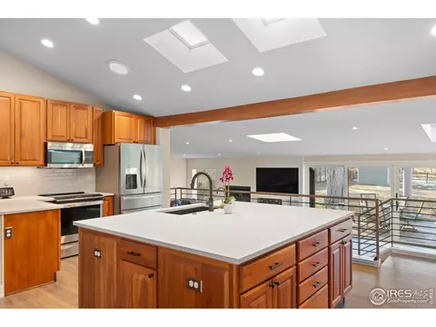 Kitchen - 819 Gapter Rd, Boulder, CO 80303 photo 2 of 4