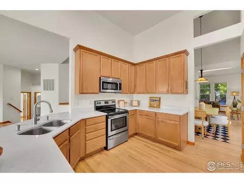 847 Tanager Cir, Longmont, CO 80504 photo 8
