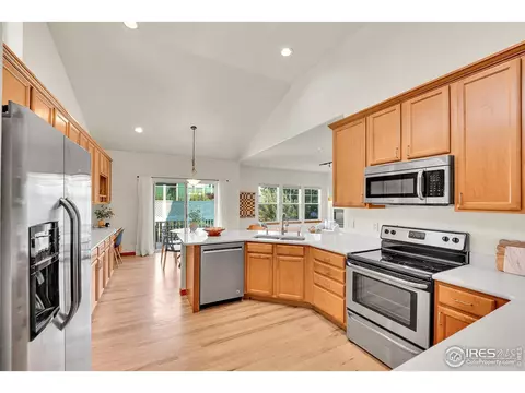 847 Tanager Cir, Longmont, CO 80504 photo 9