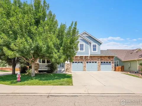 847 Tanager Cir, Longmont, CO 80504 photo 2