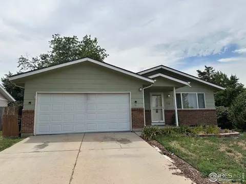 725 43rd Ave Ct, Greeley, CO 80634