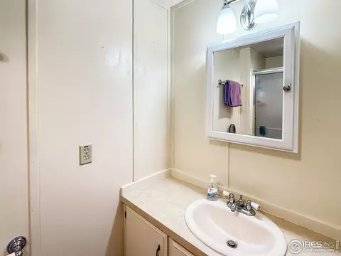 Bath - 406 N Logan Ave, Fleming, CO 80728 photo 2 of 3