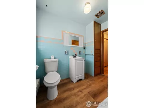 Bath - 642 Date Ave, Akron, CO 80720 photo 2 of 4
