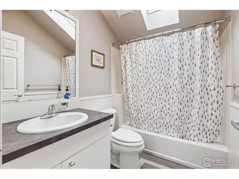 Bath - 3561 4th St, Boulder, CO 80304 photo 6 of 7