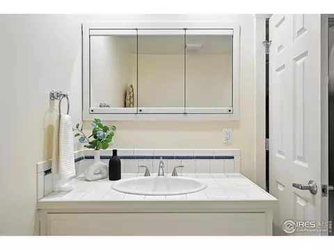 Bath - 3561 4th St, Boulder, CO 80304 photo 2 of 7
