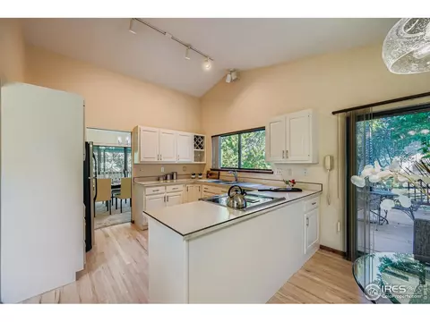 1379 Westview Dr, Boulder, CO 80303 photo 8