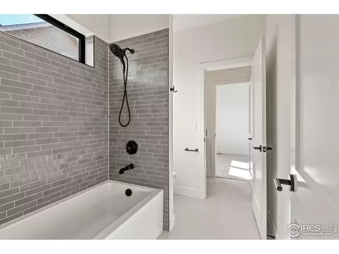 Bath - 1424 Burt Ave, Berthoud, CO 80513 photo 6 of 7