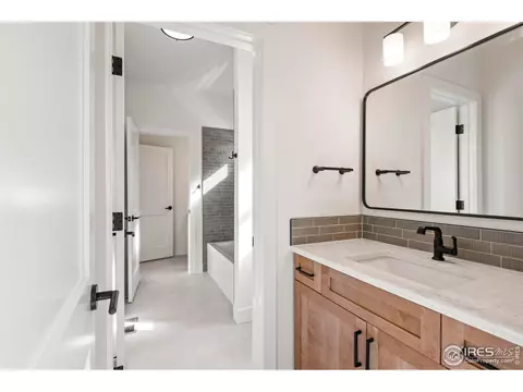 Bath - 1424 Burt Ave, Berthoud, CO 80513 photo 5 of 7