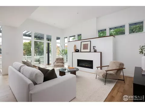 Living - 934 Spruce St, Boulder, CO 80302 photo 2 of 4