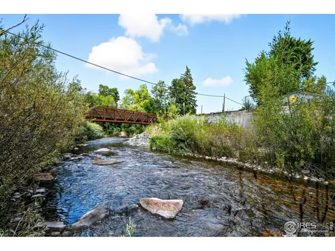 View/Area - 342 4th Ave, Lyons, CO 80540 photo 2 of 4