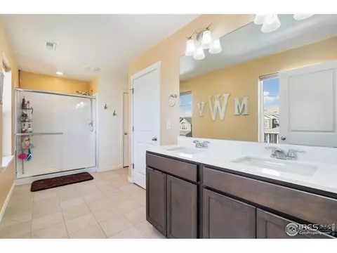 Bath - 1233 Lily Mountain Rd, Windsor, CO 80550 photo 2 of 4
