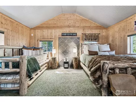 Bedroom - 541 Riverside Dr, Lyons, CO 80540 photo 2 of 3