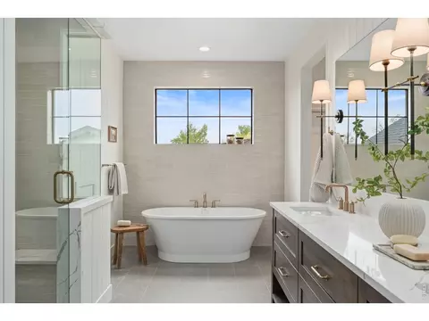 Bath - 271 Cornelia Dr, Windsor, CO 80550 photo 3 of 7