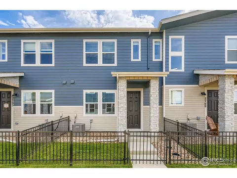 2767 Bear Springs Cir, Longmont, CO 80503