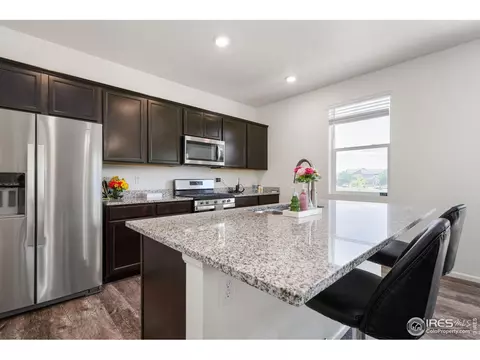 725 Camberly Dr, Windsor, CO 80550 photo 2