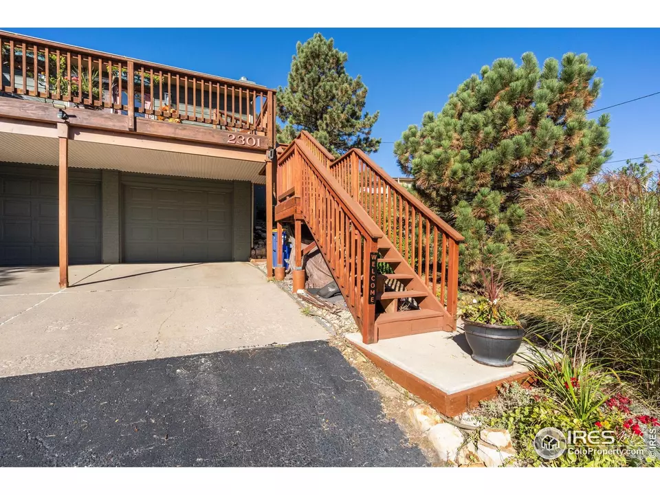 Exterior - 2301 Juniper Ln, Loveland, CO 80538 photo 2 of 10