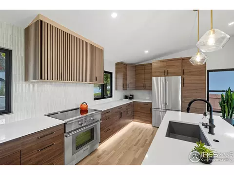 Kitchen - 2905 Stanford Ave, Boulder, CO 80305 photo 5 of 6