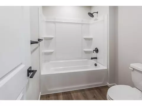 Bath - 804 Chatter Rd, Windsor, CO 80550 photo 5 of 5