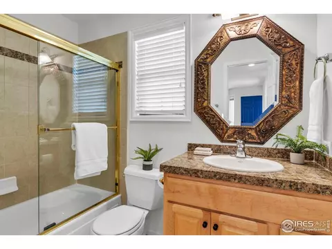 Bath - 4833 Baldwin Pl, Boulder, CO 80301 photo 2 of 2