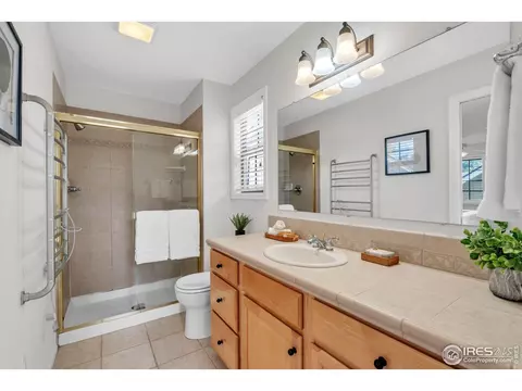 Bath - 4833 Baldwin Pl, Boulder, CO 80301 photo 1 of 2