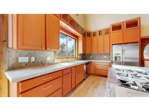 Kitchen - 598 Taylor Rd, Lyons, CO 80540 photo 1 of 2