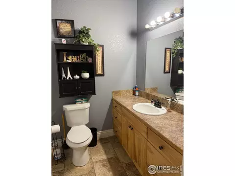 Bath - 419 E 3rd Ave, Wiggins, CO 80654 photo 3 of 6