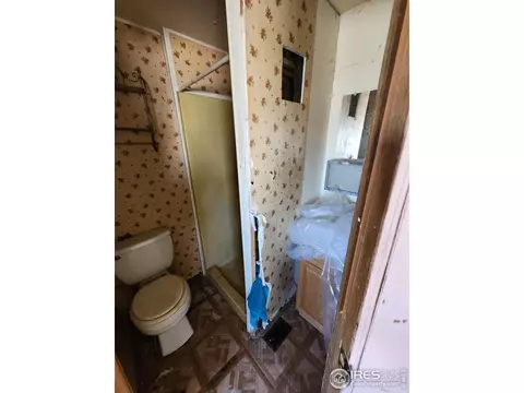 Bath - 1546 Evans St, Sterling, CO 80751 photo 1 of 2