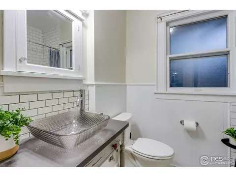 Bath - 1708 12th Ave, Greeley, CO 80631 photo 1 of 4