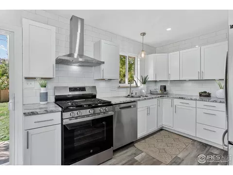 995 37th St, Boulder, CO 80303 photo 2