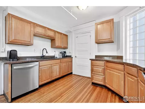 Kitchen - 972 Pleasant St, Boulder, CO 80302 photo 4 of 4