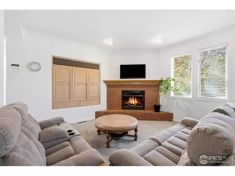 Living - 4584 Robinson Pl, Boulder, CO 80301 photo 2 of 4