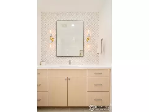 Bath - 656 Juniper Ave, Boulder, CO 80304 photo 1 of 11