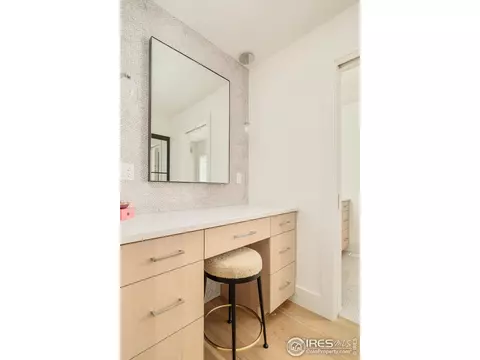 Bath - 656 Juniper Ave, Boulder, CO 80304 photo 3 of 11