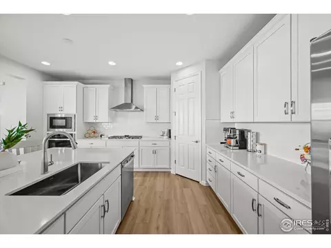 950 Rustling St, Windsor, CO 80550 photo 5