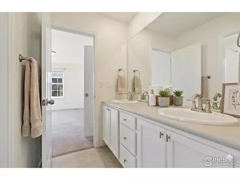 Bath - 5261 E 143rd Dr, Thornton, CO 80602 photo 3 of 5