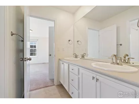 Bath - 5261 E 143rd Dr, Thornton, CO 80602 photo 4 of 5