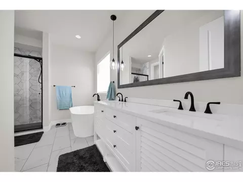 Bath - 116 Seventh Ave, Wiggins, CO 80654 photo 2 of 5