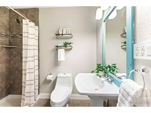 Bath - 113 Oak St, Windsor, CO 80550 photo 1 of 3