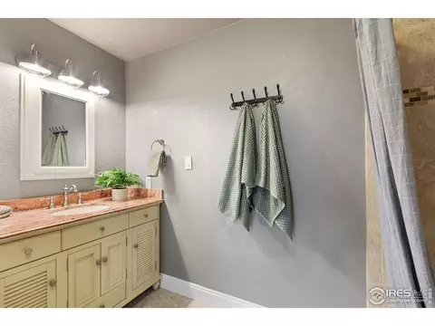 Bath - 113 Oak St, Windsor, CO 80550 photo 2 of 3