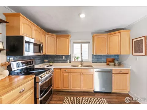 Kitchen - 113 Oak St, Windsor, CO 80550 photo 2 of 4