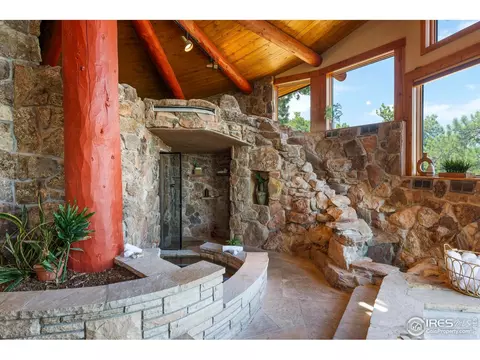 Bath - 470 Weaver Dr, Boulder, CO 80302 photo 2 of 2