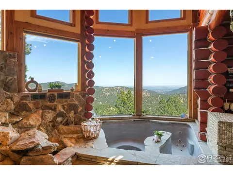 Bath - 470 Weaver Dr, Boulder, CO 80302 photo 1 of 2