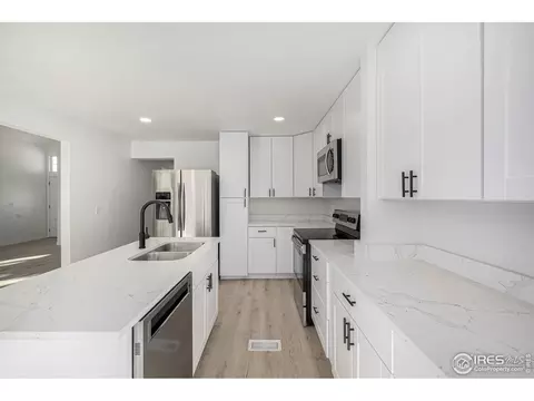 2370 Redwood Ave, Lafayette, CO 80026
