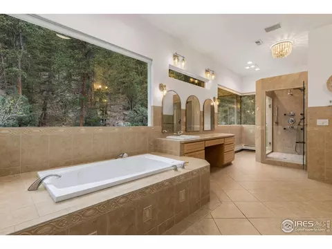 Bath - 11042 N Saint Vrain Dr, Lyons, CO 80540 photo 2 of 6