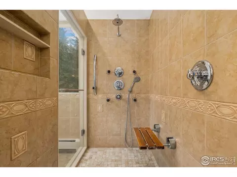 Bath - 11042 N Saint Vrain Dr, Lyons, CO 80540 photo 4 of 6