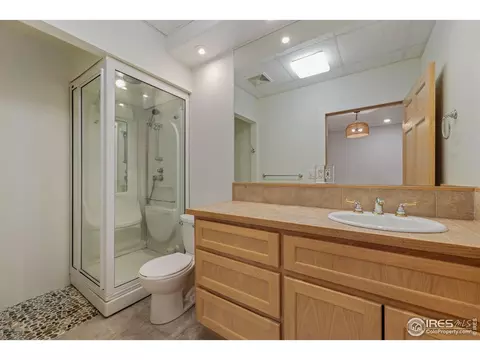Bath - 11042 N Saint Vrain Dr, Lyons, CO 80540 photo 6 of 6