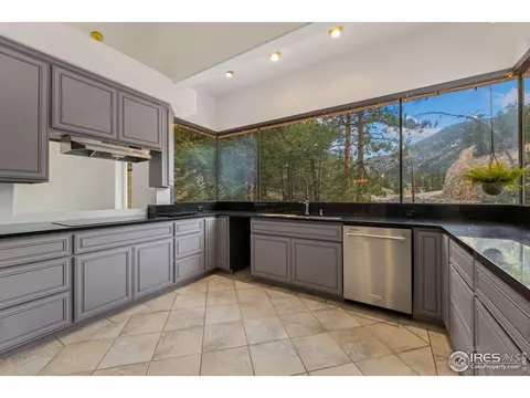 Kitchen - 11042 N Saint Vrain Dr, Lyons, CO 80540 photo 3 of 4