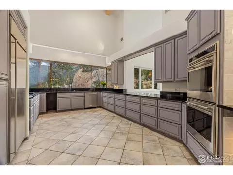 Kitchen - 11042 N Saint Vrain Dr, Lyons, CO 80540 photo 1 of 4