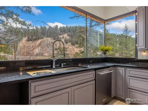 Kitchen - 11042 N Saint Vrain Dr, Lyons, CO 80540 photo 4 of 4