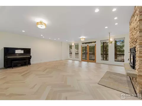 Living - 11042 N Saint Vrain Dr, Lyons, CO 80540 photo 14 of 16